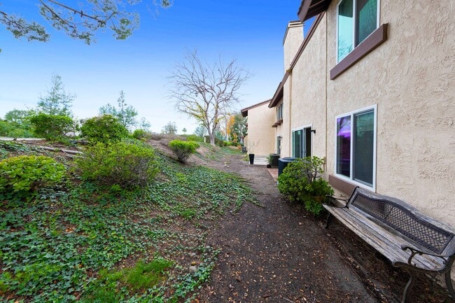 Building Photo - Fully renovated 2 bedroom 2 car garage Townhome