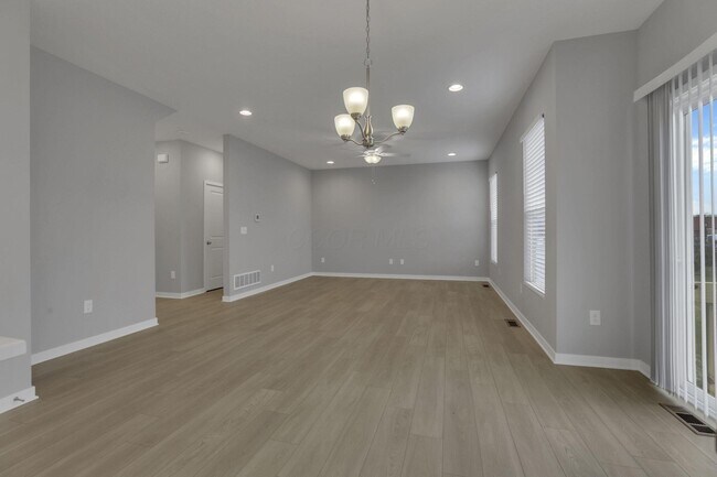 Building Photo - 3832 Old Glory Lp