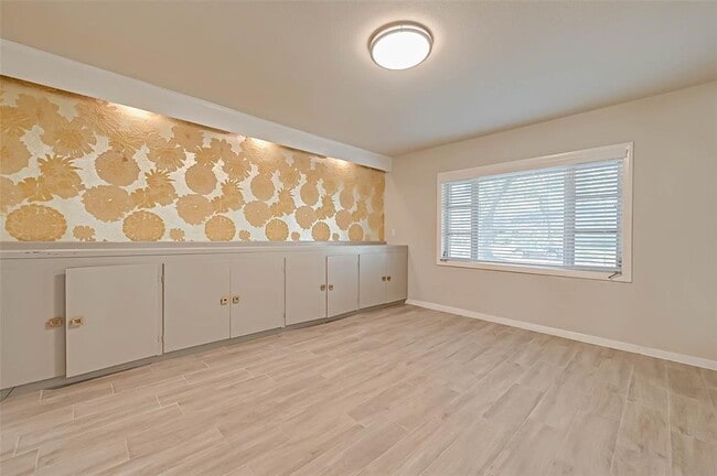 Building Photo - 2511 Maroneal St