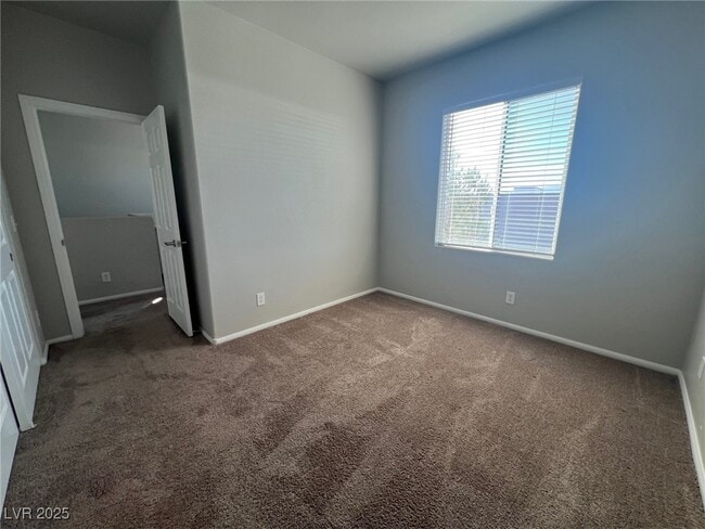 Building Photo - 10471 Meadow Village St