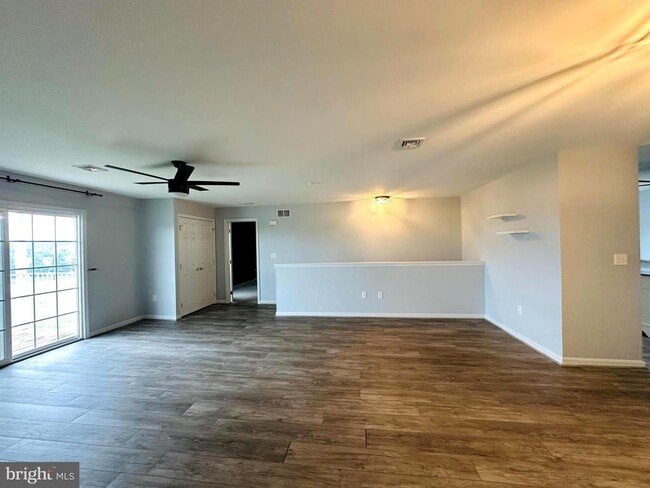 Building Photo - 116 Hawk Ct