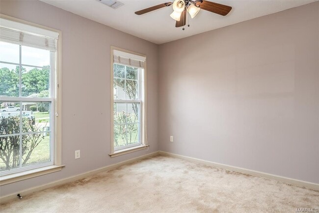 Building Photo - 9025 Saw Tooth Loop