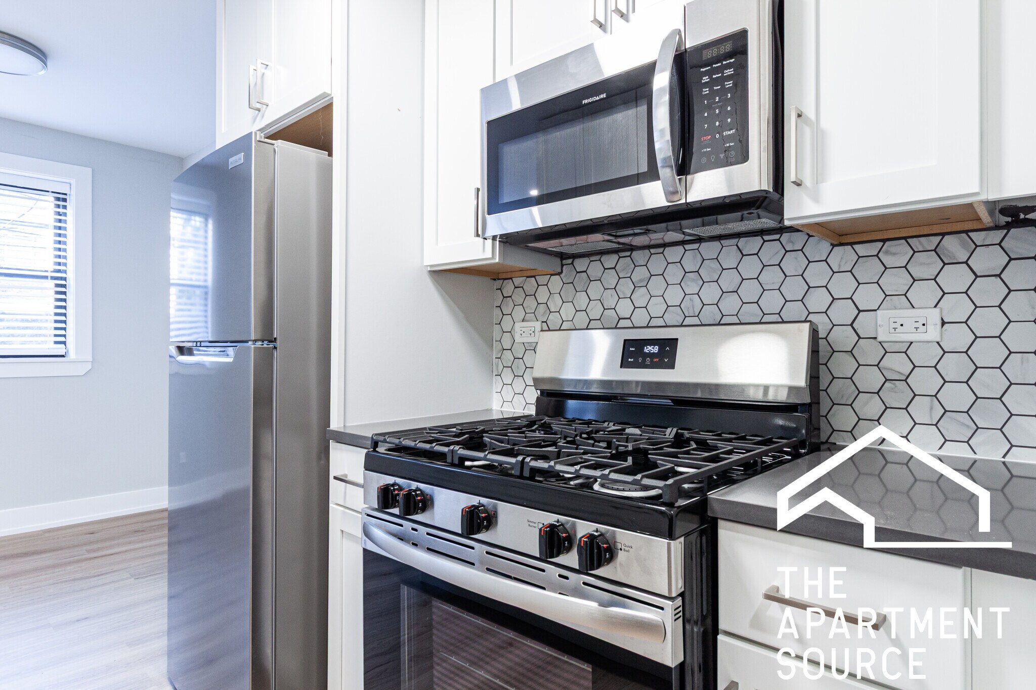 Building Photo - 540 W Aldine Ave