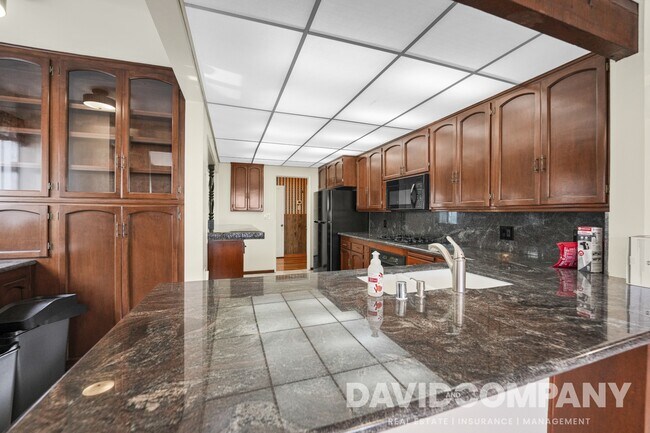 Building Photo - 6225 W 77th St