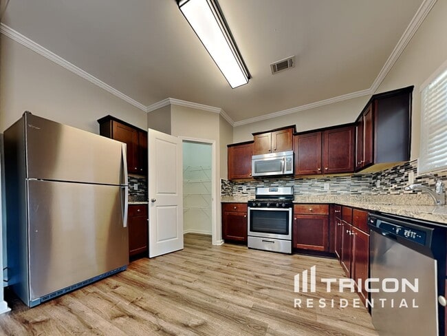 Building Photo - 3534 Mica Cir SE