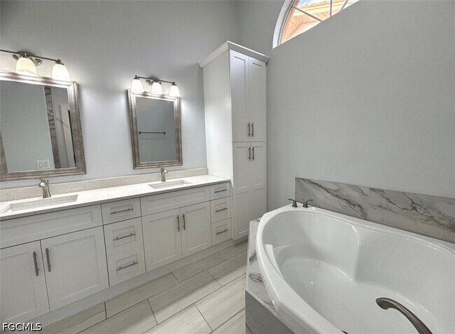 Building Photo - 12396 Kelly Sands Way