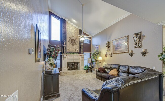 Building Photo - 2201 E Tahitian Way