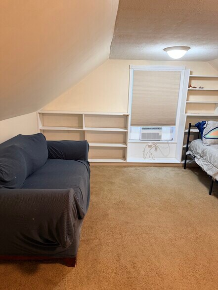 Building Photo - 32300 Azalea Ln