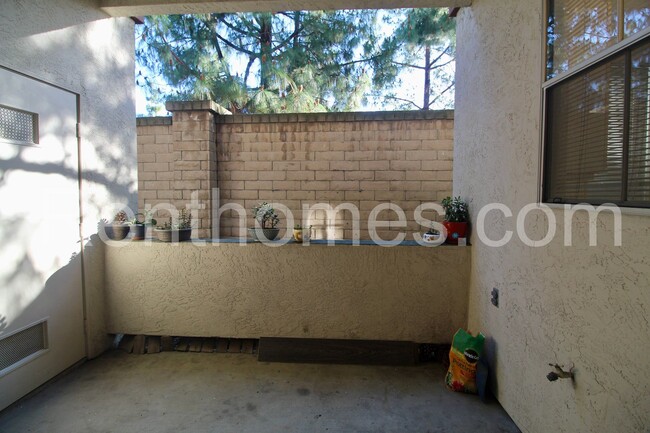 Building Photo - 10921 Sabre Hill Dr