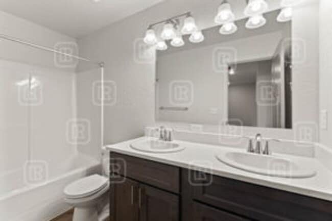 Building Photo - 209 S Grady Ln