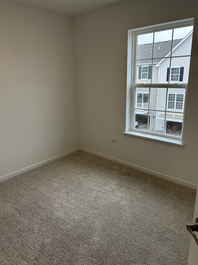 Bedroom 2 - 608 Neubauer Cir