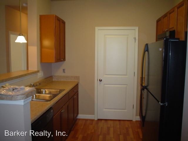 Building Photo - 3722 Burt Dr