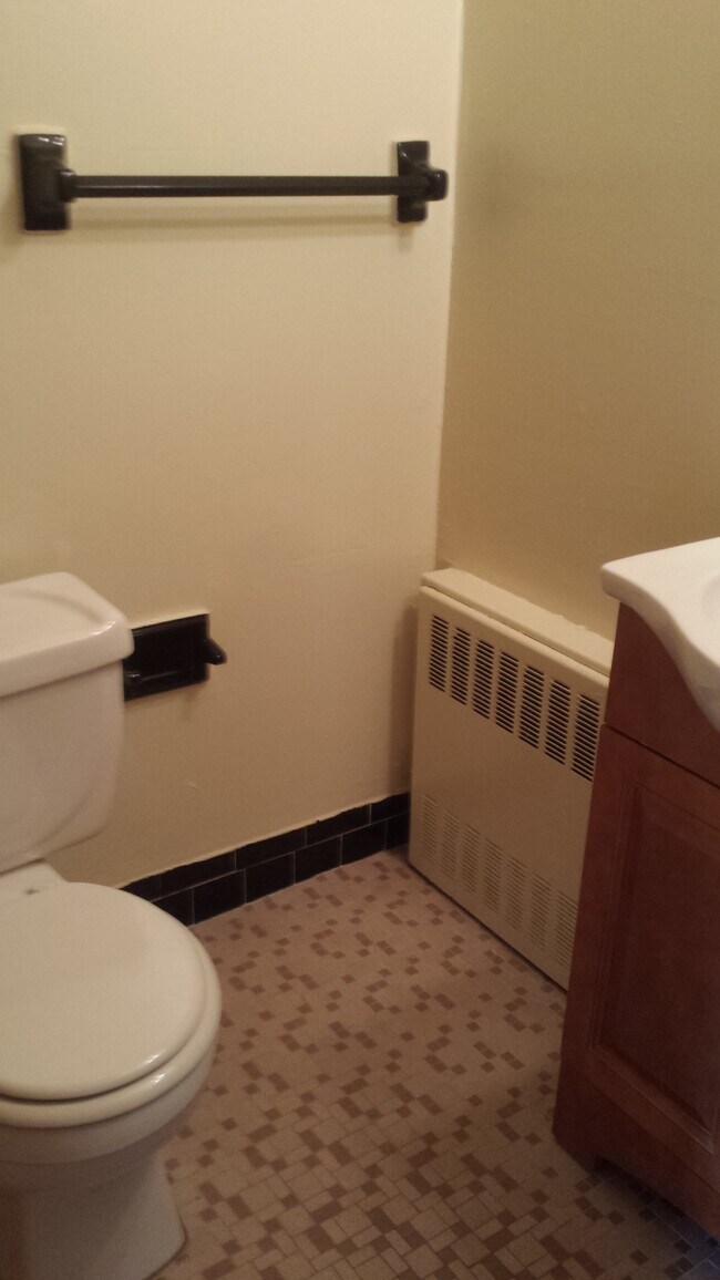 Building Photo - 8572 75th St