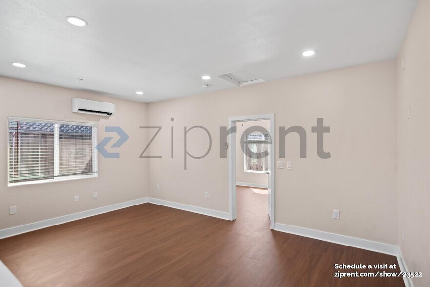Building Photo - 881 Kenneth Ave