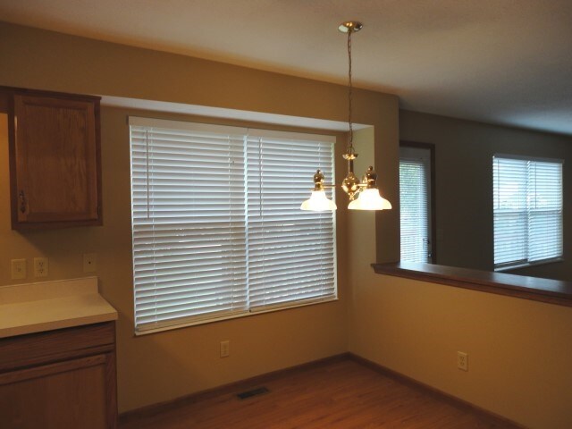 Building Photo - 4747 Circle Dr