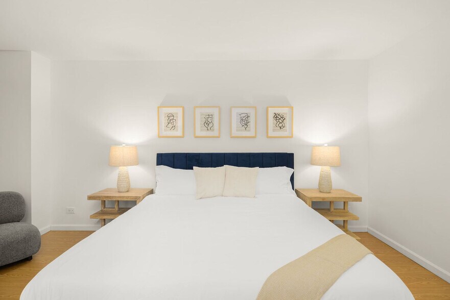 Building Photo - 525 E 72nd St