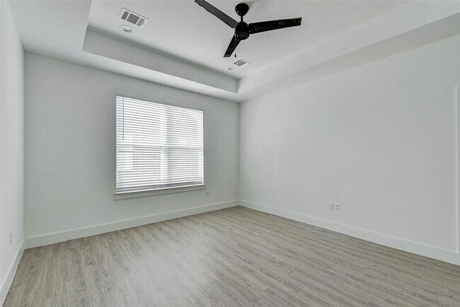 Building Photo - 2527 Judiway St