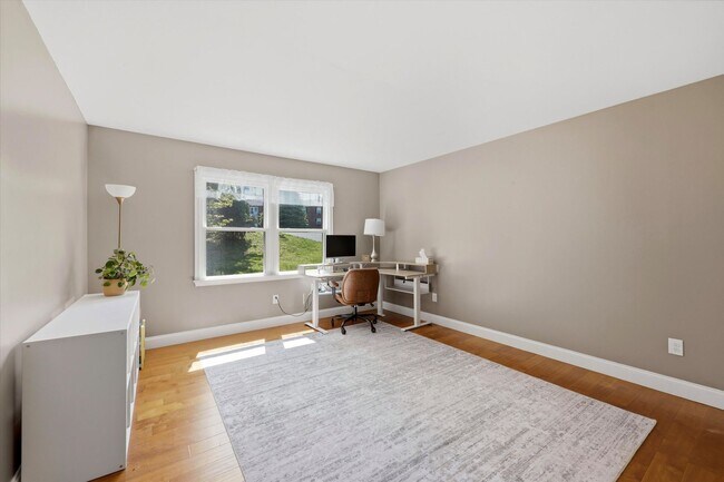 Building Photo - 3B/2.5B Single Family Home In West Chester With Private Back Yard!