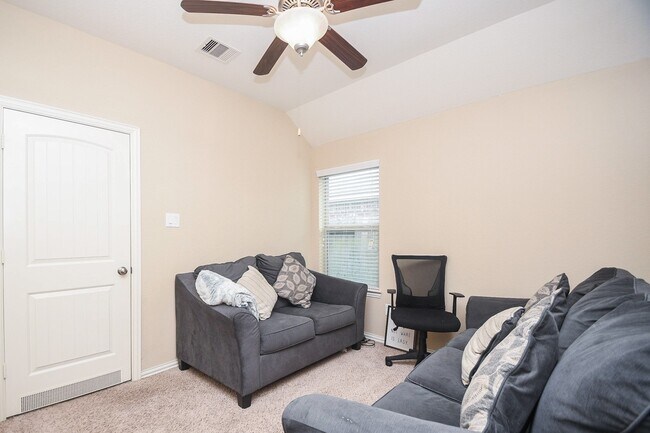 Building Photo - 20415 Kittredge Dr