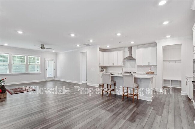 Building Photo - 4940 Enlightenment Rd