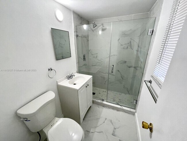 Building Photo - 218 Santillane Ave