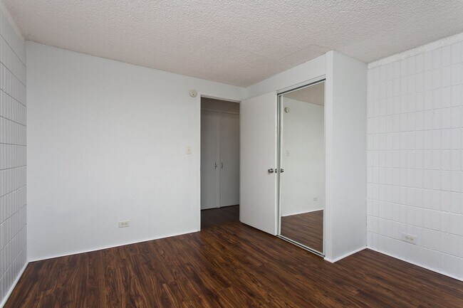 Building Photo - Haiku Hale - 3 bedroom, 2 bathroom, 1 park...