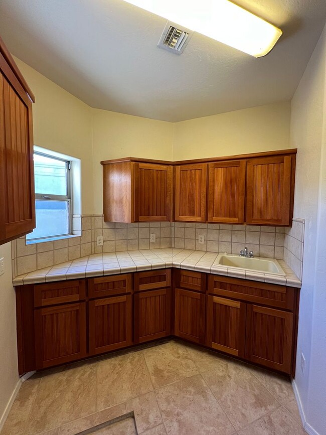 Building Photo - 3 BEDROOM IN LA QUINTA!