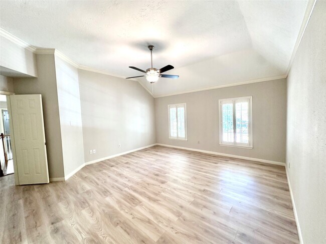 Building Photo - 15 Outervale Pl