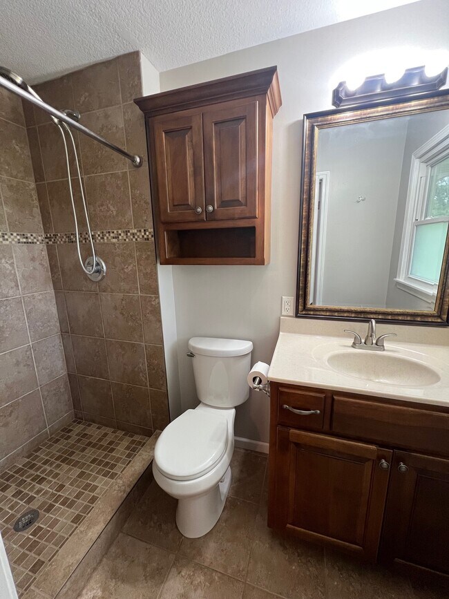 Building Photo - 304 Lawson Dr