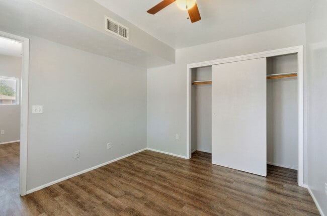 Building Photo - Remodeled duplex