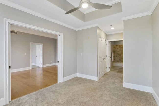 Building Photo - 575 S Virginia Hills Dr