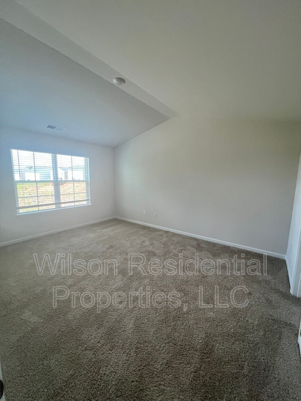 Building Photo - 591 Tochi Ct