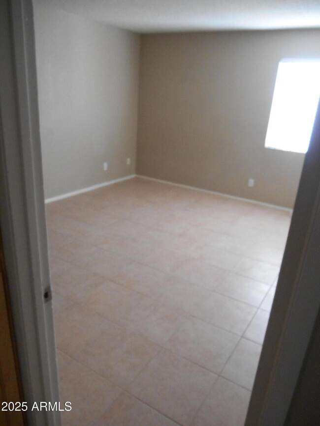 Building Photo - 2938 N 61st Pl