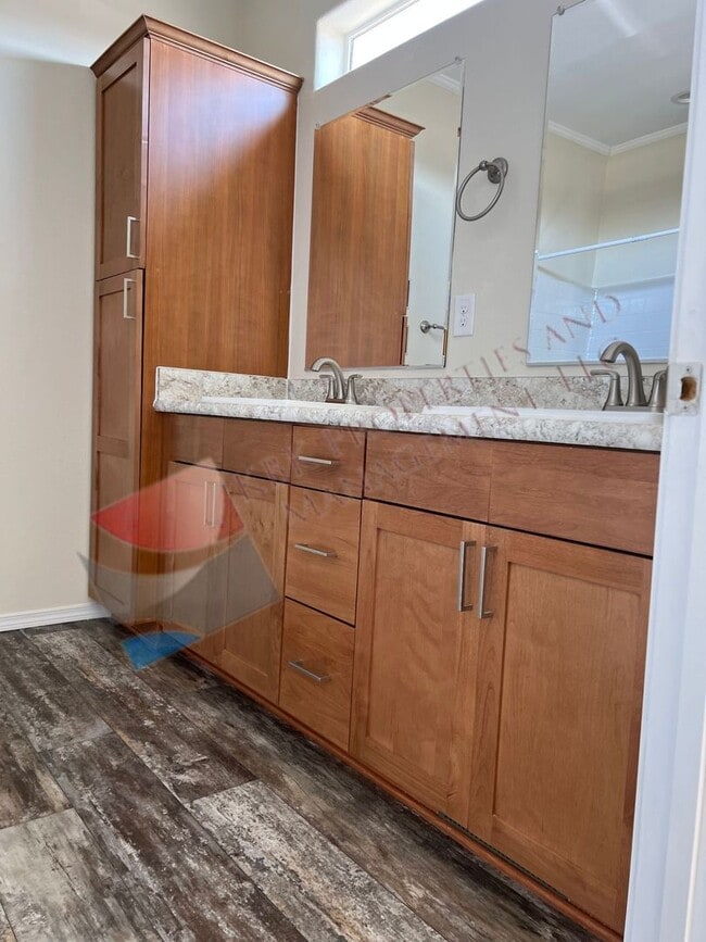 Building Photo - HCB-1116 & 1118 Alamosa Avenue