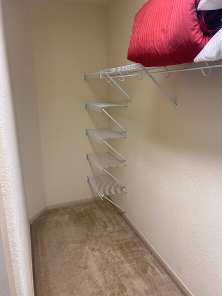 Main closet - 7931 Sterling Mnr