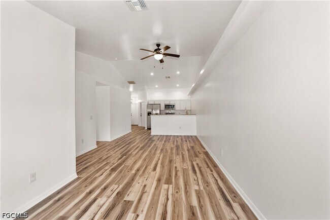 Building Photo - 3520 SW 17th Ave
