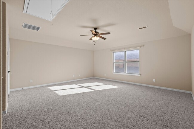 Building Photo - 2104 Skysail Ln