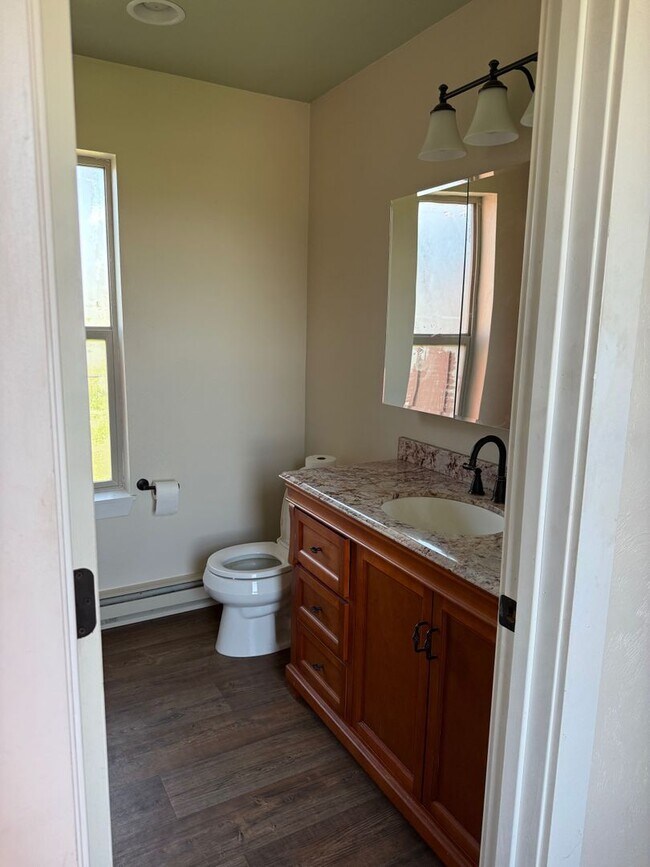 Building Photo - 3 Bedroom 2 Bathroom South of Bozeman!