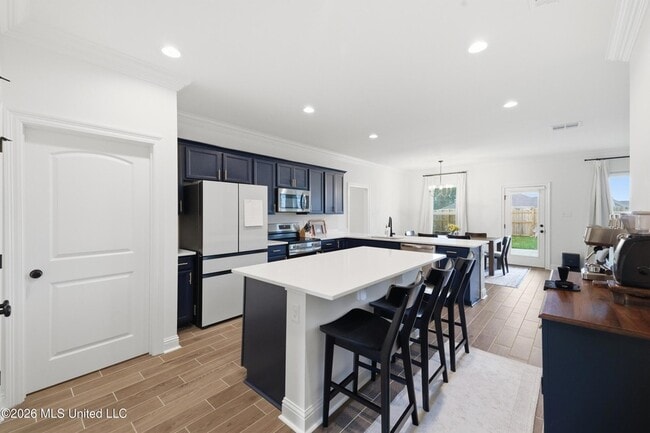 Building Photo - 15065 High Point Dr
