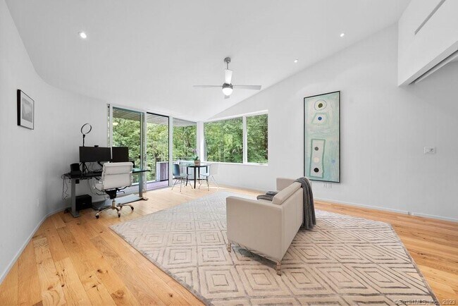 Building Photo - 364 Hollow Tree Ridge Rd