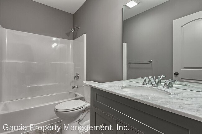 Building Photo - 5204 Oleatha Ave