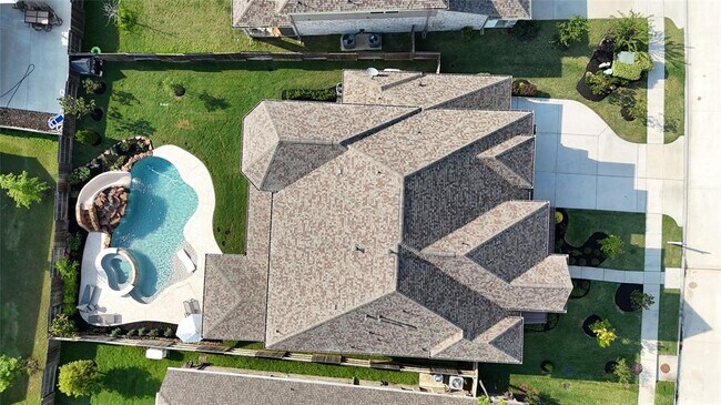 Building Photo - 17346 Camillia Trails