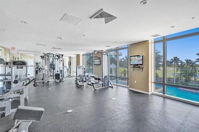 Building Photo - 1745 E Hallandale Beach Blvd