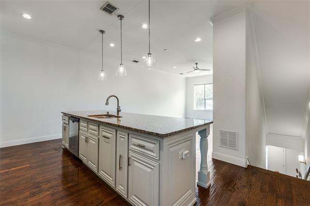Building Photo - 3110 Pavonia Dr