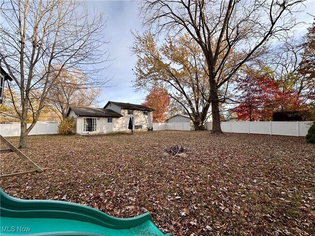 Building Photo - 6192 Jaycox Rd