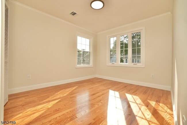 Building Photo - 31 Bellevue Ave
