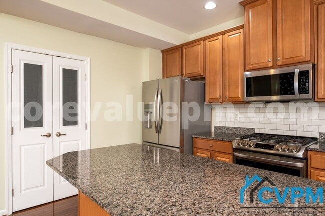 Building Photo - 584 Fox River Hills Way