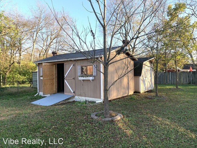 Building Photo - 1 br, 1 bath House - 222 Dupont Ave