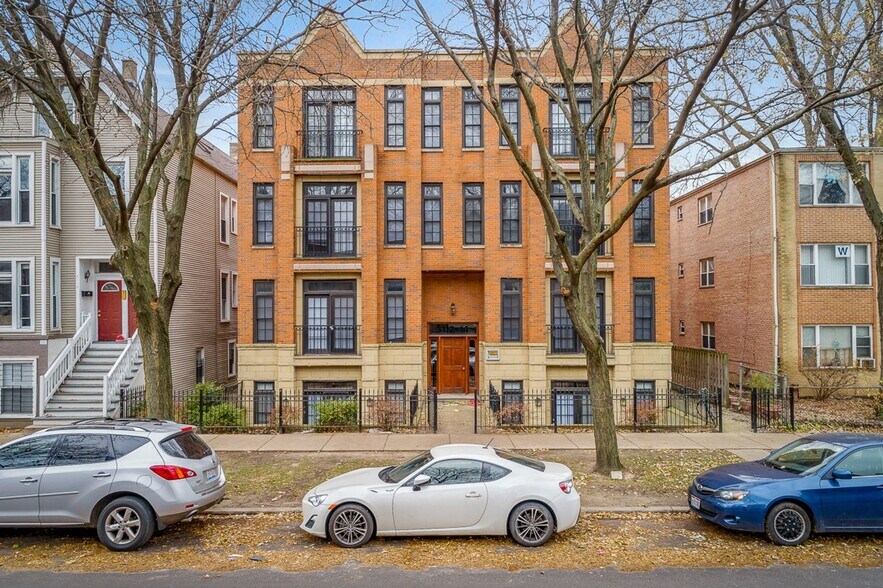 Building Photo - 3110 N Racine Ave