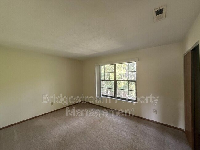 Building Photo - 4583 Burchdale St